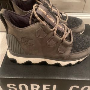Sorel ankle lace up boots